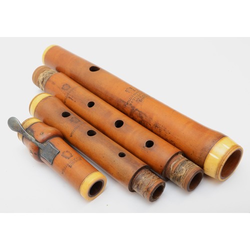 416 - Willis & Goodlad, an early 19th century boxwood and ivory four section eight key or 