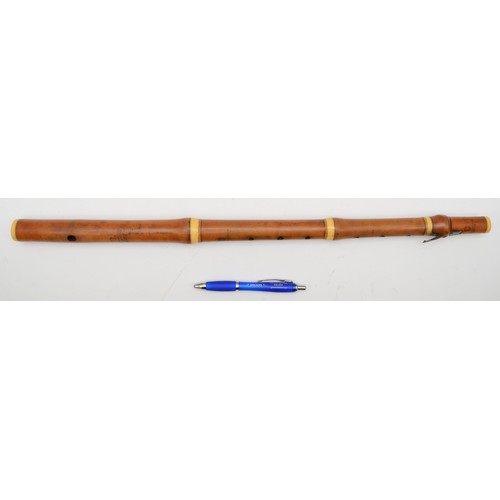 416 - Willis & Goodlad, an early 19th century boxwood and ivory four section eight key or 