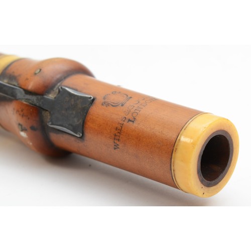 416 - Willis & Goodlad, an early 19th century boxwood and ivory four section eight key or 