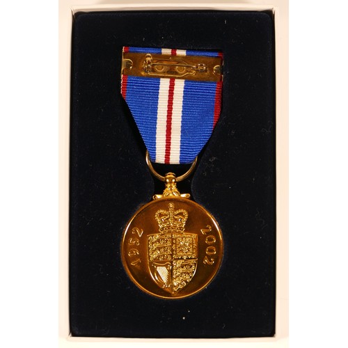 547 - ERII, Queens Golden Jubilee Medal, boxed