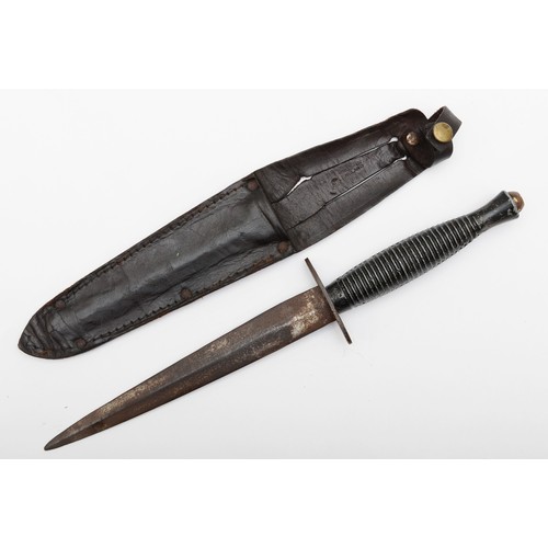 488 - WWII, Special Forces British Fairbairn Sykes 3rd pattern commando dagger, the black hilt and blade n... 