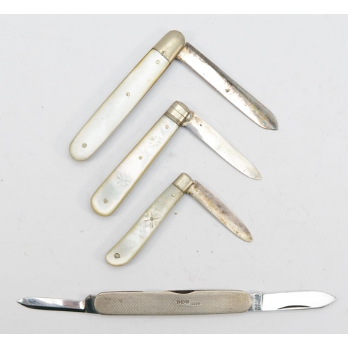 63 - Three silver mother of pearl handled fruit knifes,  Sheffield 1921,  Sheffield 1891, Sheffield 1908,... 