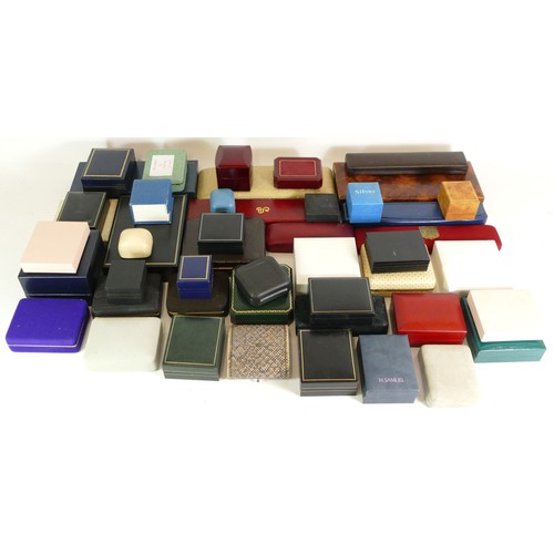 104 - Various mixed jewellery boxes.