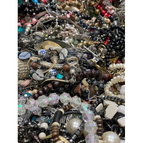 126 - Approximately 10KG of costume jewellery