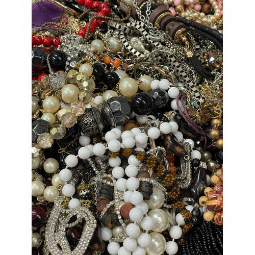 133 - Approximately 10KG of costume jewellery