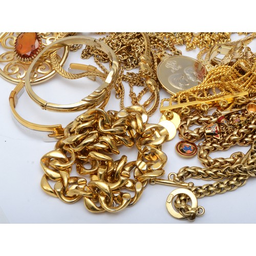 141 - A group of gold plated modern and vintage jewellery, 1000gm.