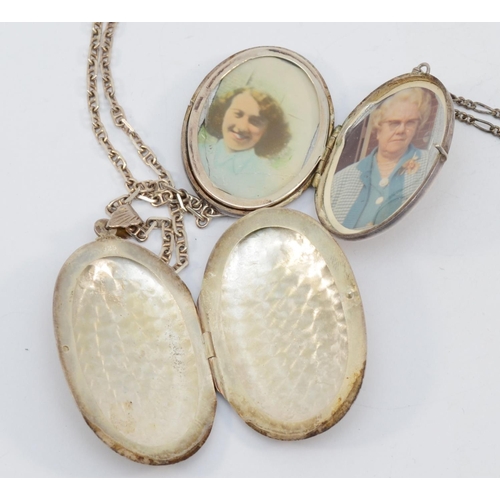 186 - An Elizabeth II silver locket on chain, 4cm, Birmingham 1978, together with another locket stamped 9... 