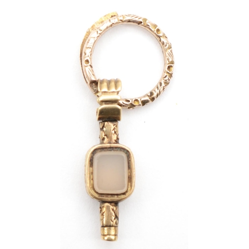 314 - A Victorian gold cased agate set watch key, 2cm, 1.9gm.