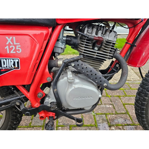 548 - 1982 Honda TL125, 123cc. Registration number ARH 495X. Frame number L125S 5222210. Engine number L12... 