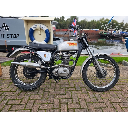 554 - 1960 BSA B25SS, 250cc. Registration number AOA 183A. Frame number painted over. Engine number BE0599... 