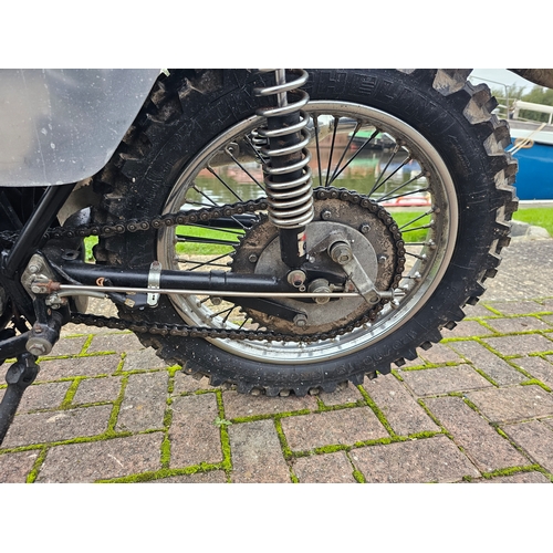 554 - 1960 BSA B25SS, 250cc. Registration number AOA 183A. Frame number painted over. Engine number BE0599... 