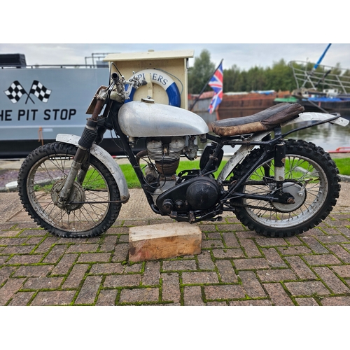 555 - 1951 AJS Model 16 trials, 350cc. Registration number OUB 704. Frame number 3030. Engine number 51/16... 