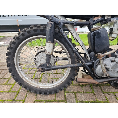 555 - 1951 AJS Model 16 trials, 350cc. Registration number OUB 704. Frame number 3030. Engine number 51/16... 