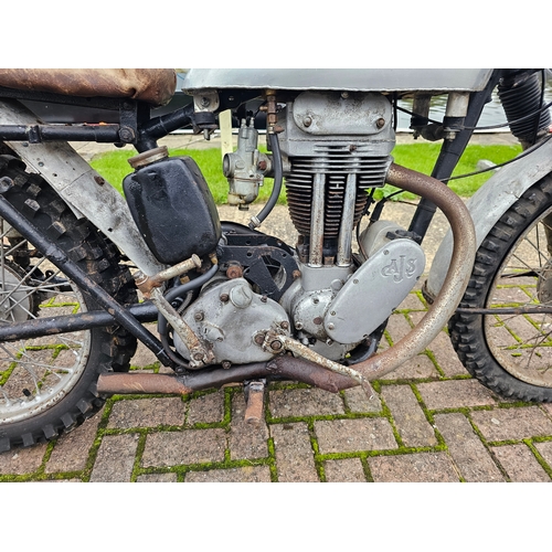 555 - 1951 AJS Model 16 trials, 350cc. Registration number OUB 704. Frame number 3030. Engine number 51/16... 