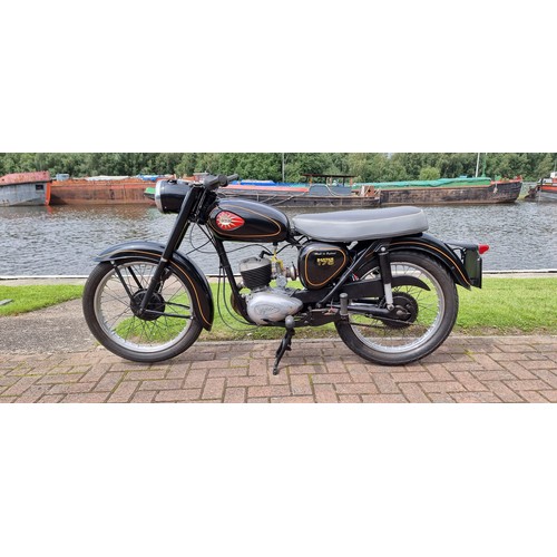 560 - 1963 BSA Bantam D7, 175cc. Registration number VGV 483. Frame number LV:O.347-483. Engine number ED7... 