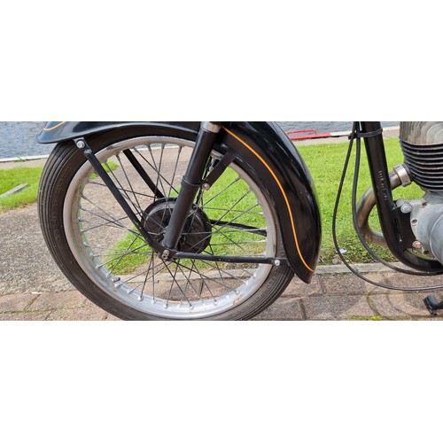 560 - 1963 BSA Bantam D7, 175cc. Registration number VGV 483. Frame number LV:O.347-483. Engine number ED7... 