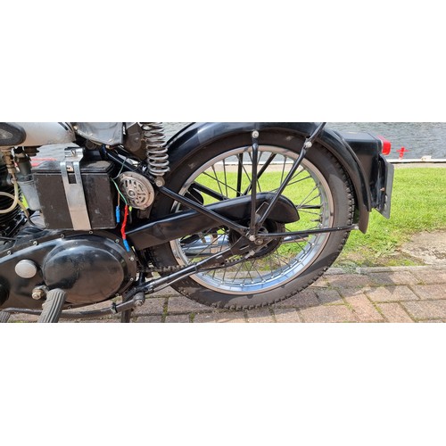 561 - 1954 BSA C11, 249cc. Registration number YNC 867A. Frame number BC11 541002. Engine number BC11 1162... 