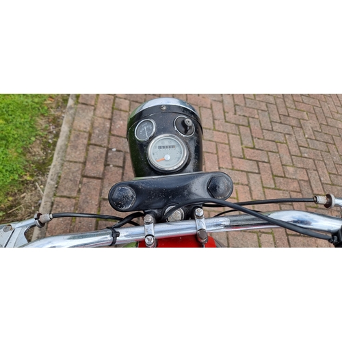 562 - 1966 BSA C15G, 250cc. Registration number LDA 2D. Frame number painted over. Engine number C15G 171.... 