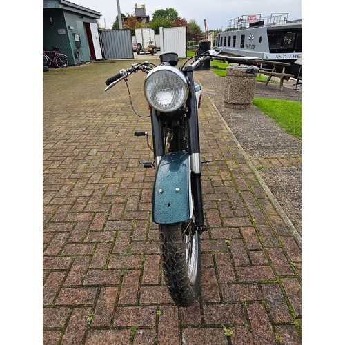 567 - 1960 BSA M33, 499cc. Registration number 971 UXS (non transferrable). Frame number BM20S 12131. Engi... 