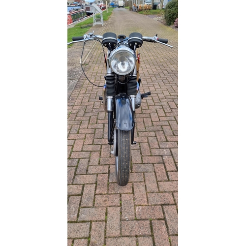 568 - 1965 BSA A65 Lightning, 649cc. Registration number KHH 399C. Frame number A50B 7233. Engine number A... 