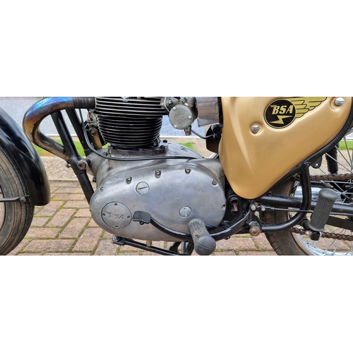 568 - 1965 BSA A65 Lightning, 649cc. Registration number KHH 399C. Frame number A50B 7233. Engine number A... 