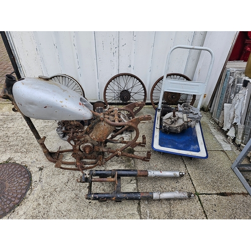 569 - 1941/1954 Matchless G3L, 350cc, project. Registration number SAT 169. Frame number 6530.
Sold with t... 