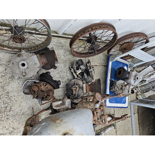 569 - 1941/1954 Matchless G3L, 350cc, project. Registration number SAT 169. Frame number 6530.
Sold with t... 