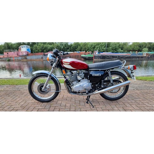 570 - 1976 Triumph T160V Trident, 736cc. Registration number OFO 413R. Frame number EK03925. Engine number... 