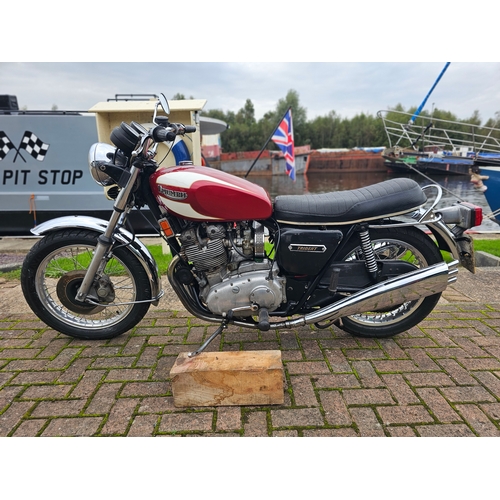 573 - 1975 Triumph T160 Trident, 749cc. Registration number KKH 303N (non transferrable). Frame number T16... 