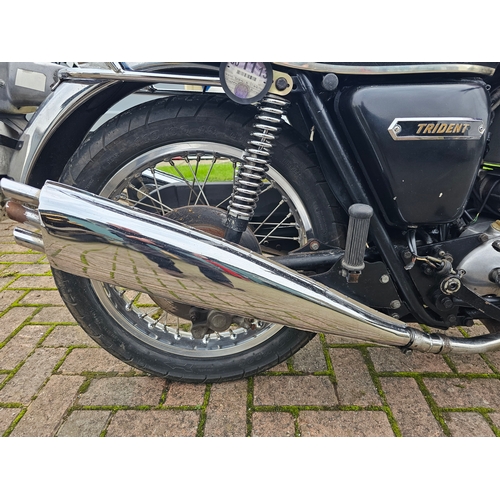 573 - 1975 Triumph T160 Trident, 749cc. Registration number KKH 303N (non transferrable). Frame number T16... 