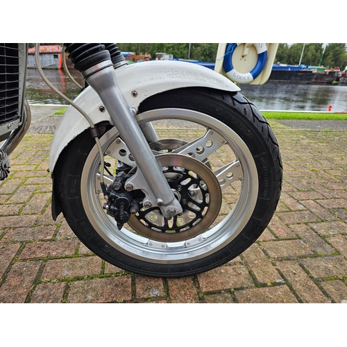 583 - 1993 Honda GL400E, 398cc. Registration number FGK 799X. Frame number NC08 1000994. Engine number GL4... 