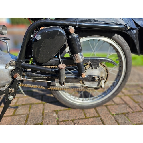 585 - 1954 Moto Gilera 150cc. Registration number XAS 940 (non transferrable). Frame number 188-4798. Engi... 