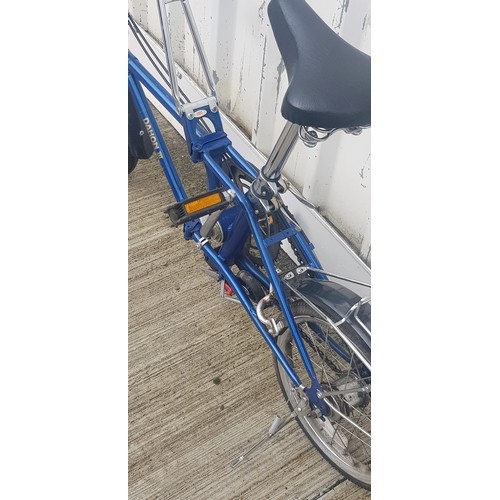 93 - A Dahon III folding bicycle, with carry bag.