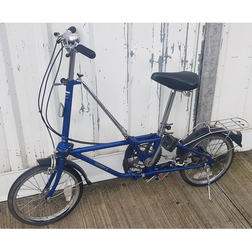 93 - A Dahon III folding bicycle, with carry bag.