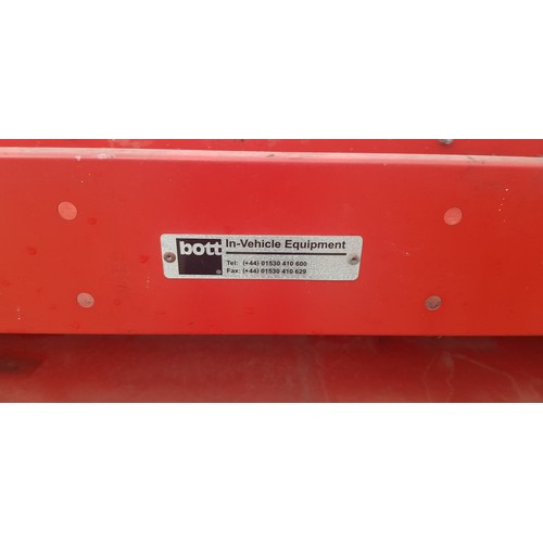 103 - A Bott in-vehicle storage shelving cabinet, together with a smaller example, W200, H97, D31cm (2).