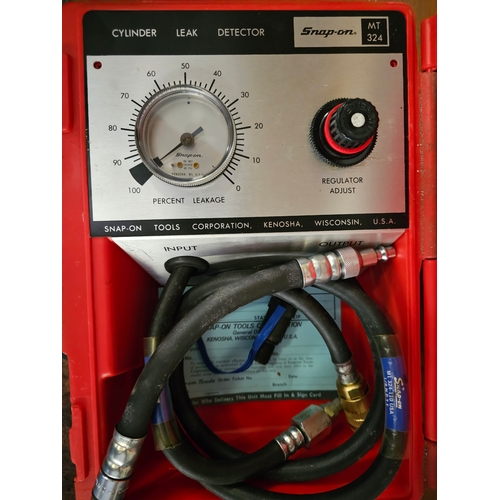 109 - A Snap On cylinder head leak detector kit with proof of purchase