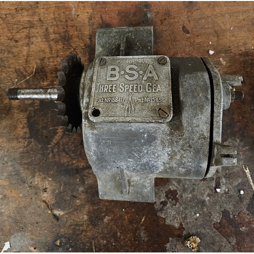 193 - A vintage BSA 3 speed gearbox