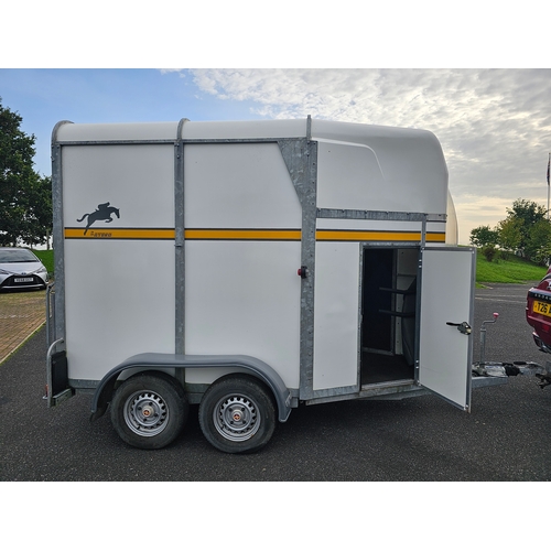 277 - A Bateson Deauville horse trailer, 2300kg weight limit, with composite floor, very little use and ba... 