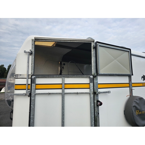 277 - A Bateson Deauville horse trailer, 2300kg weight limit, with composite floor, very little use and ba... 