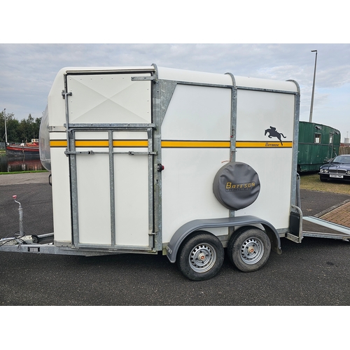 277 - A Bateson Deauville horse trailer, 2300kg weight limit, with composite floor, very little use and ba... 