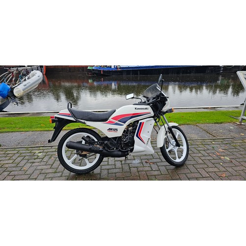 542 - 1986 Kawasaki AR125LC-A1, 123cc. Registration number NOVA 24E148945 HMRC. Frame number AR125A 003225... 