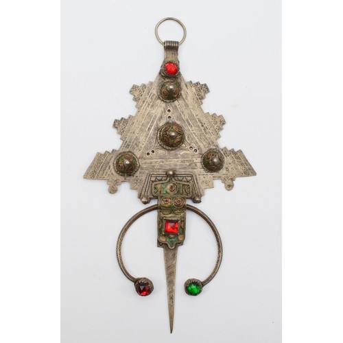 87 - A 19th century Moroccan silver and enamel Amazigh fibula, set with red and green paste stones, 23.5 ... 