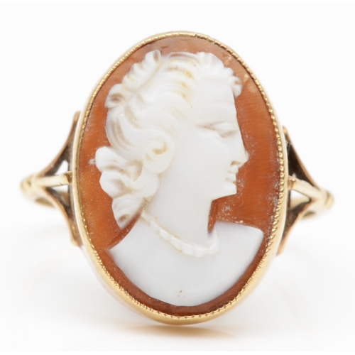 95 - A vintage 9ct gold shell cameo dress ring, London 1975, 17 x 12mm, O, 2.9gm.