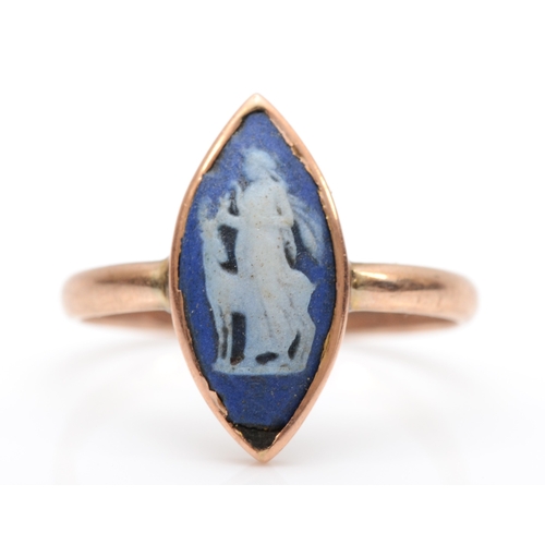 119 - A 9ct gold navette ring, set with a Wedgwood jasper ware plaque, T, 2.1gm.