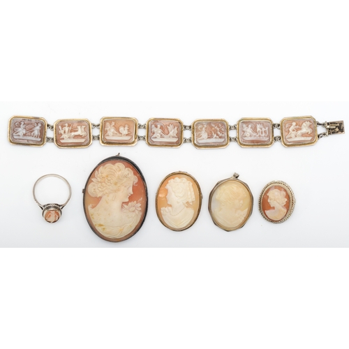 142 - A unmarked silver shell cameo bracelet, with seven carved rectangular panels depicting chariots draw... 