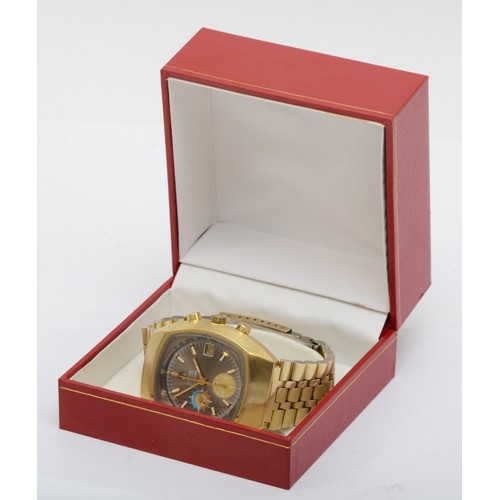 213 - Omega Seamaster, a gilt metal automatic chronograph, date gentleman's wristwatch, ref 176.005, the d... 