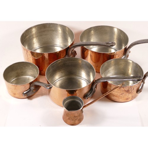 229 - A graduating set of five French copper lidded saucepans, each with iron hoop handles (5)