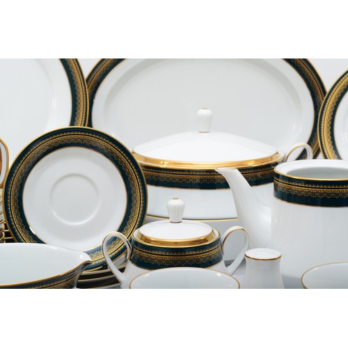 279 - A Legacy by Noritake Coventry pattern bone china part dinner set, comprising of twelve 16cm side pla... 