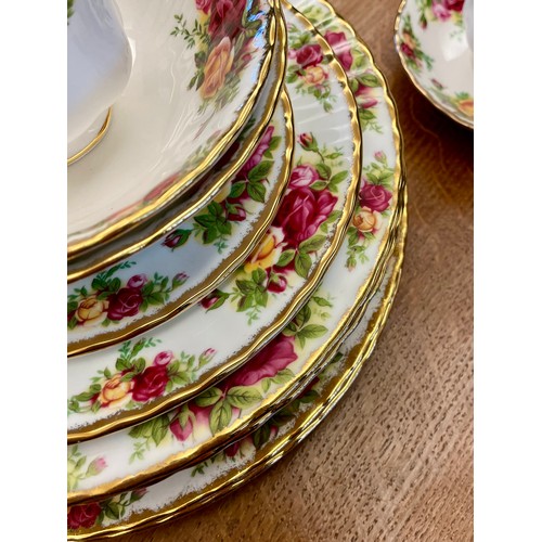 285 - An extensive Royal Albert Old Country Roses extensive dinner service comprising of sixteen  dinner p... 