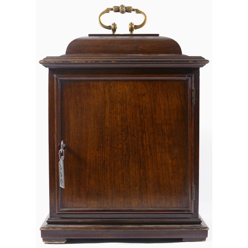 388 - A 20th century mahogany cased mantle clock, the glass door opening to reveal brass dial, the brushed... 